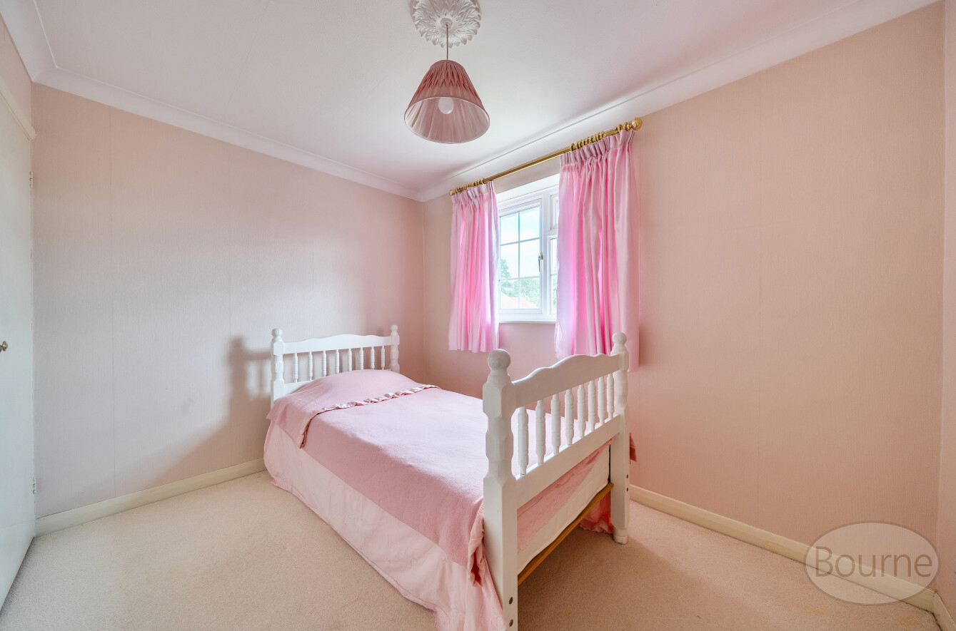 Robin Way, Wormley, Surrey, GU8, photo 12