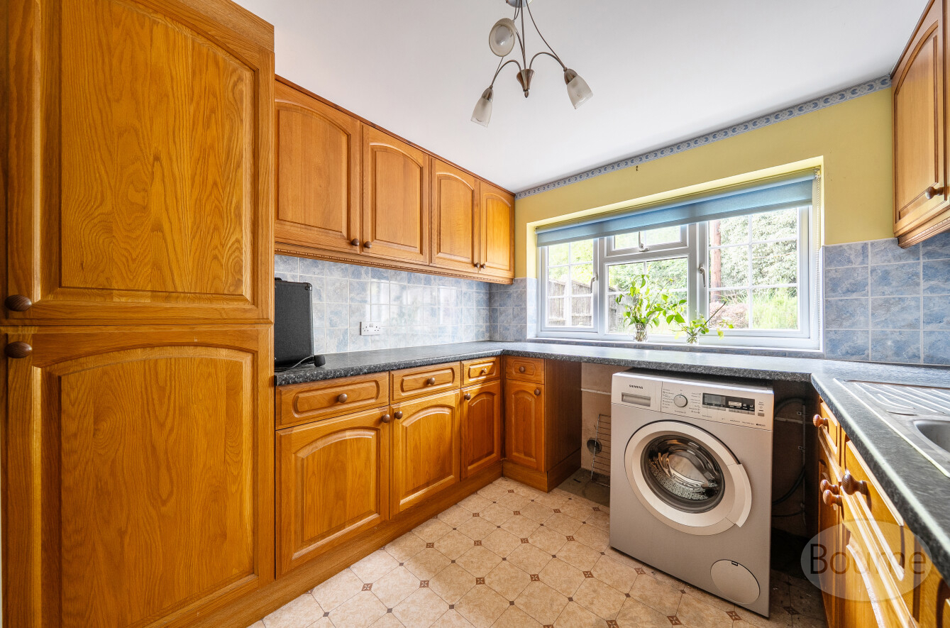 Robin Way, Wormley, Surrey, GU8, photo 3