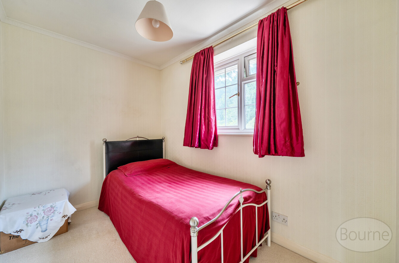 Robin Way, Wormley, Surrey, GU8, photo 16