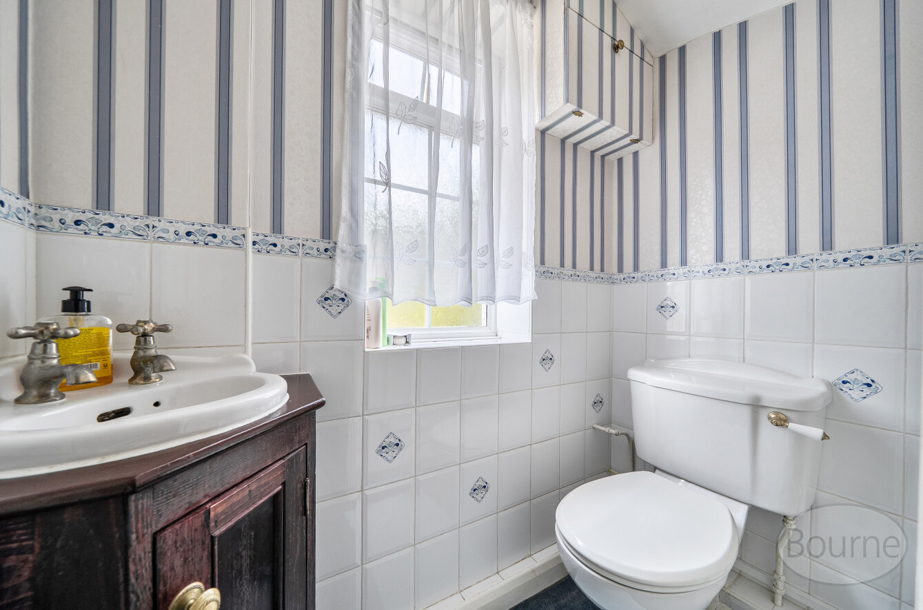 Robin Way, Wormley, Surrey, GU8, photo 20