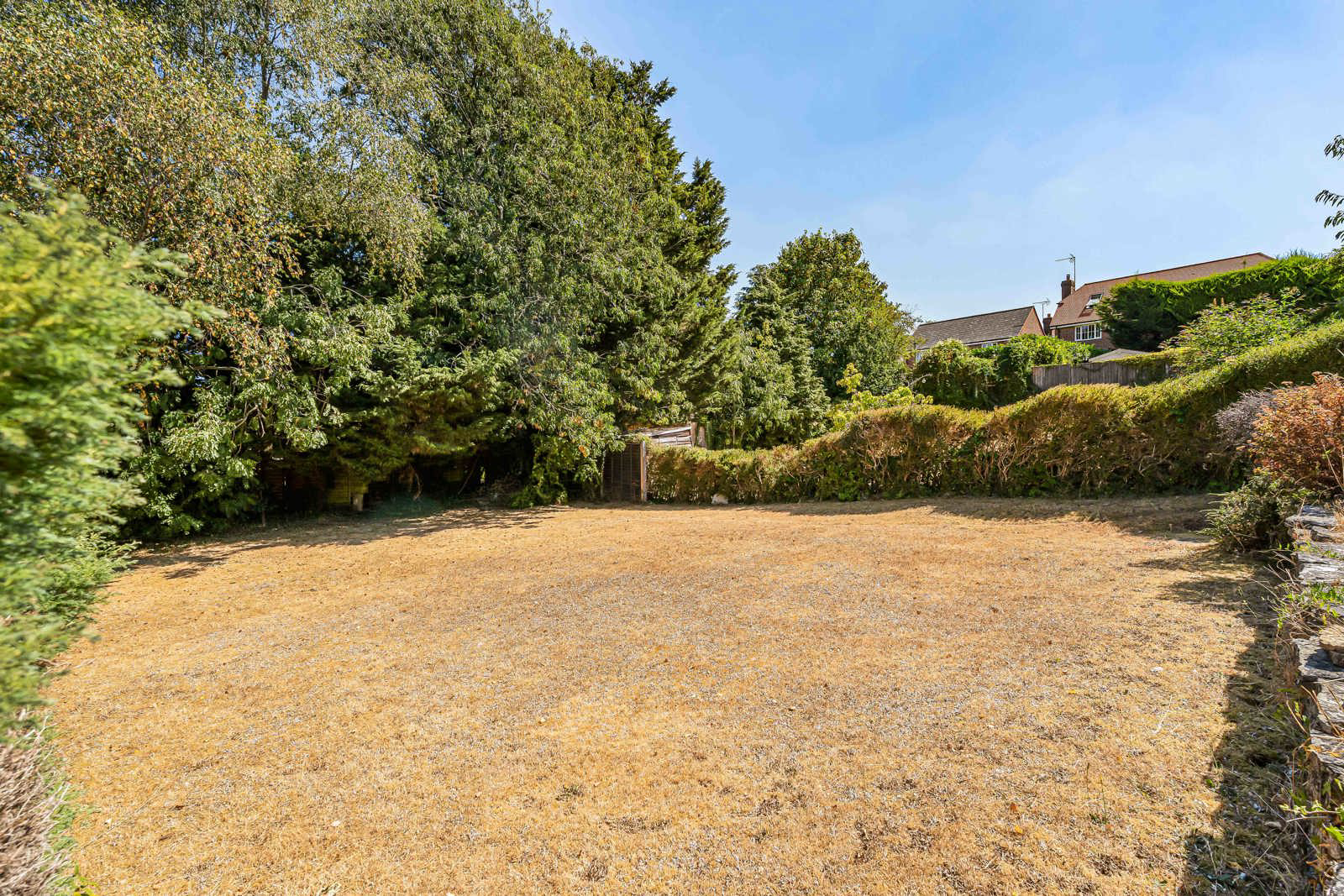 Grove End Road, Farnham, Surrey, GU9, photo 11
