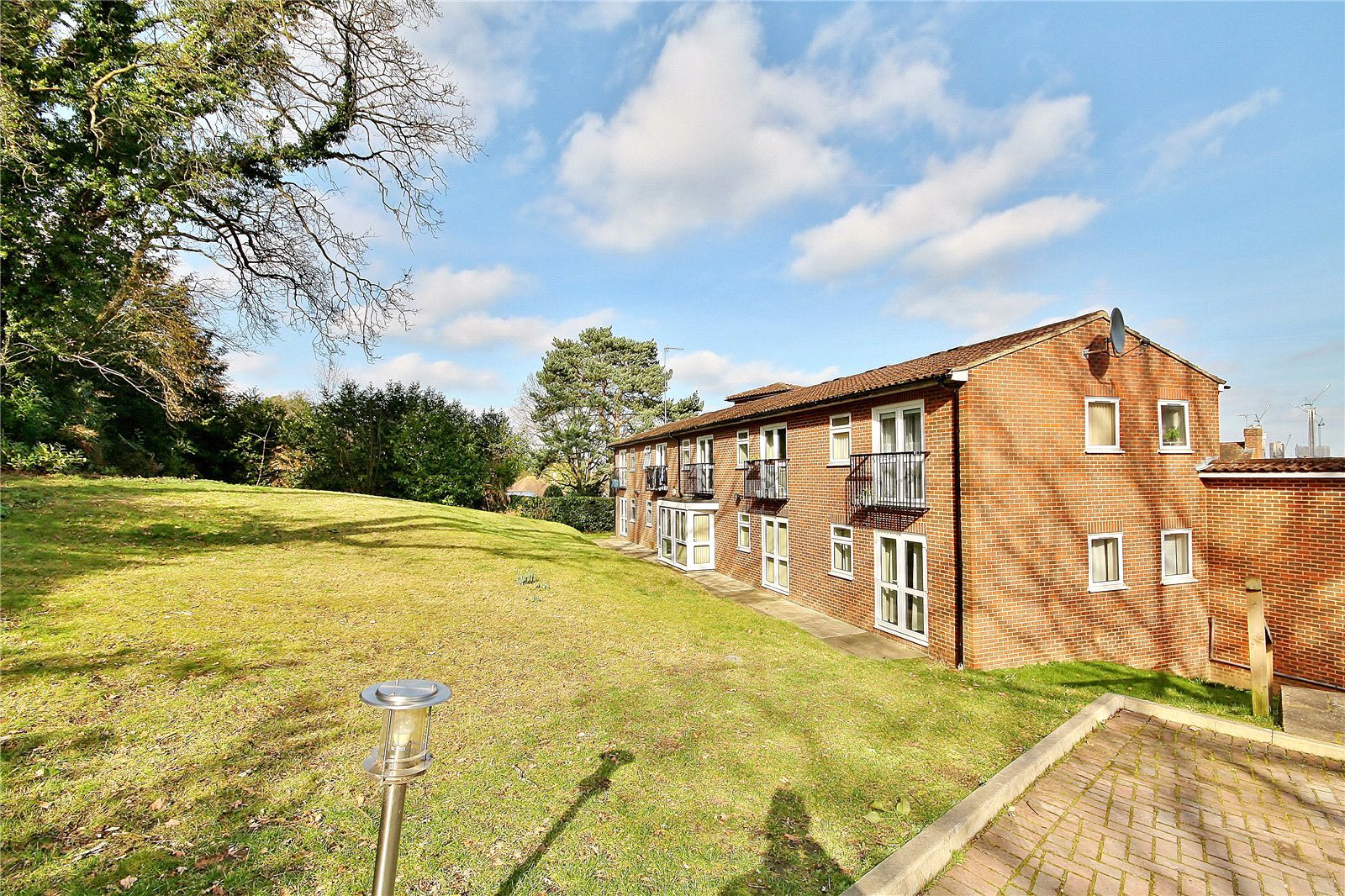Apple Trees Place, Woking, Surrey, GU22, photo 9