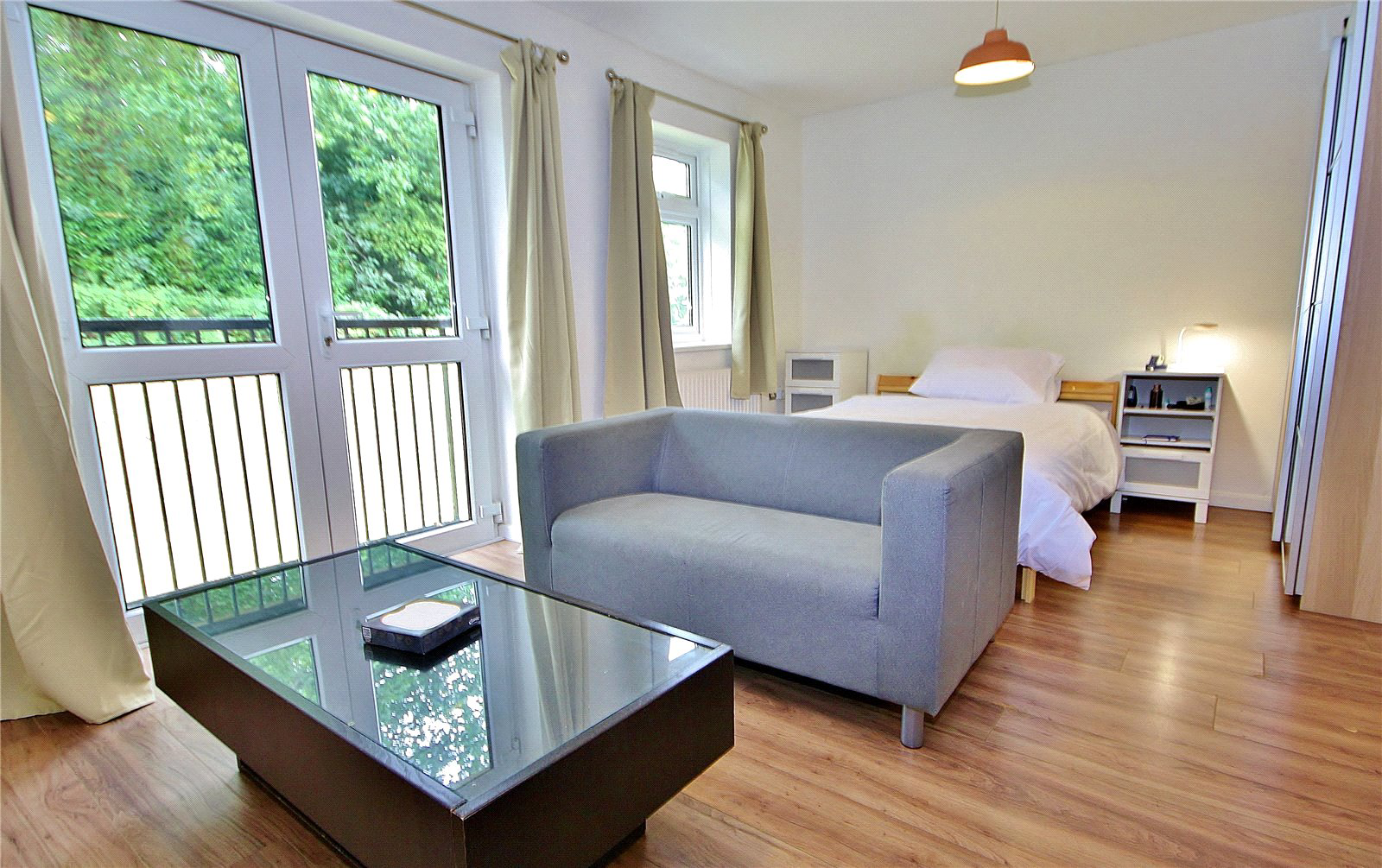Apple Trees Place, Woking, Surrey, GU22, photo 2