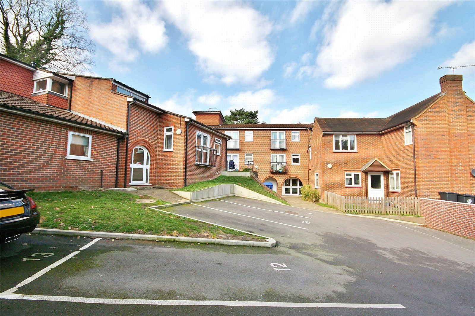 Apple Trees Place, Woking, Surrey, GU22