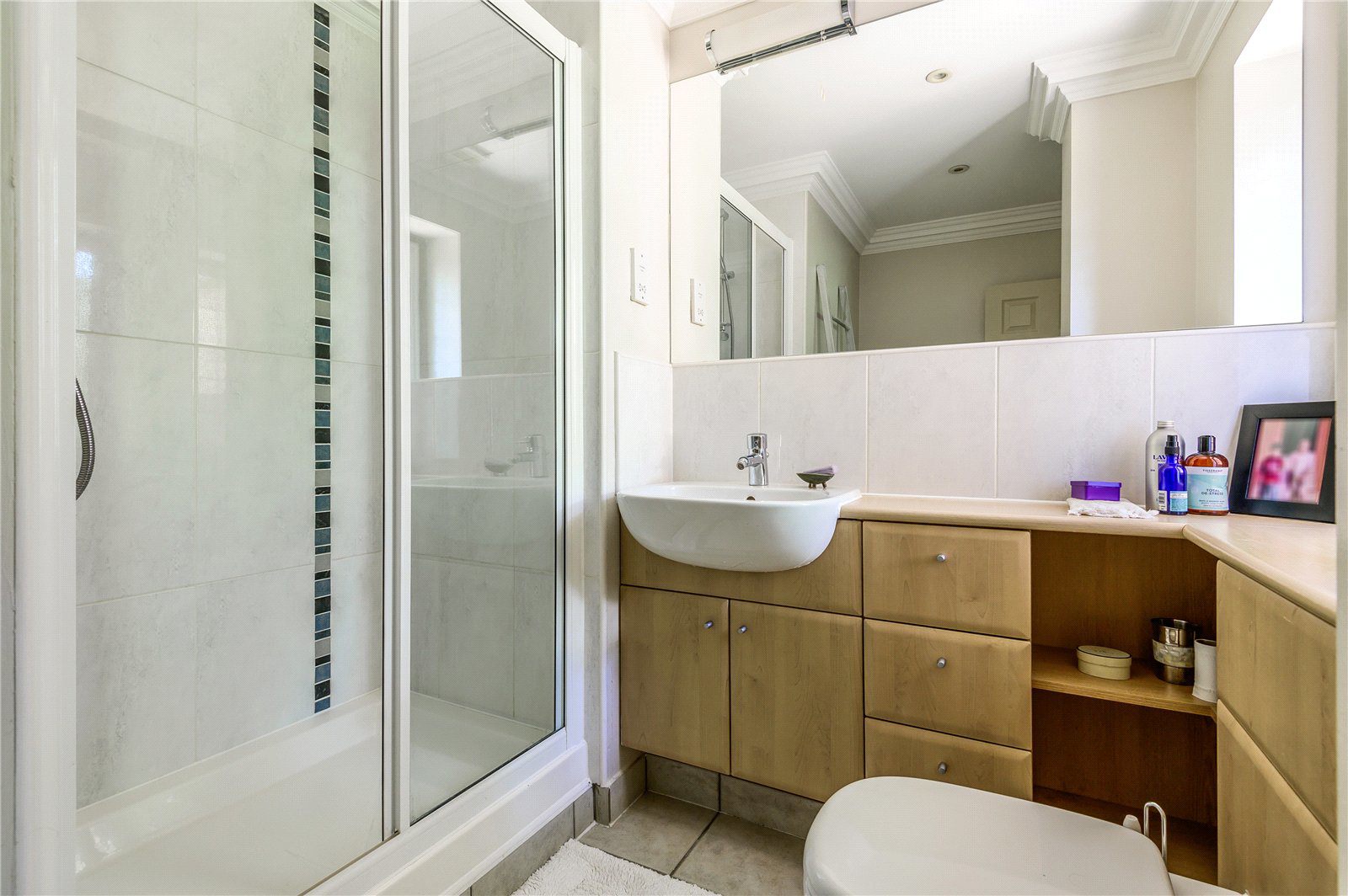 Dene Lane, Lower Bourne, Farnham, Surrey, GU10, photo 13