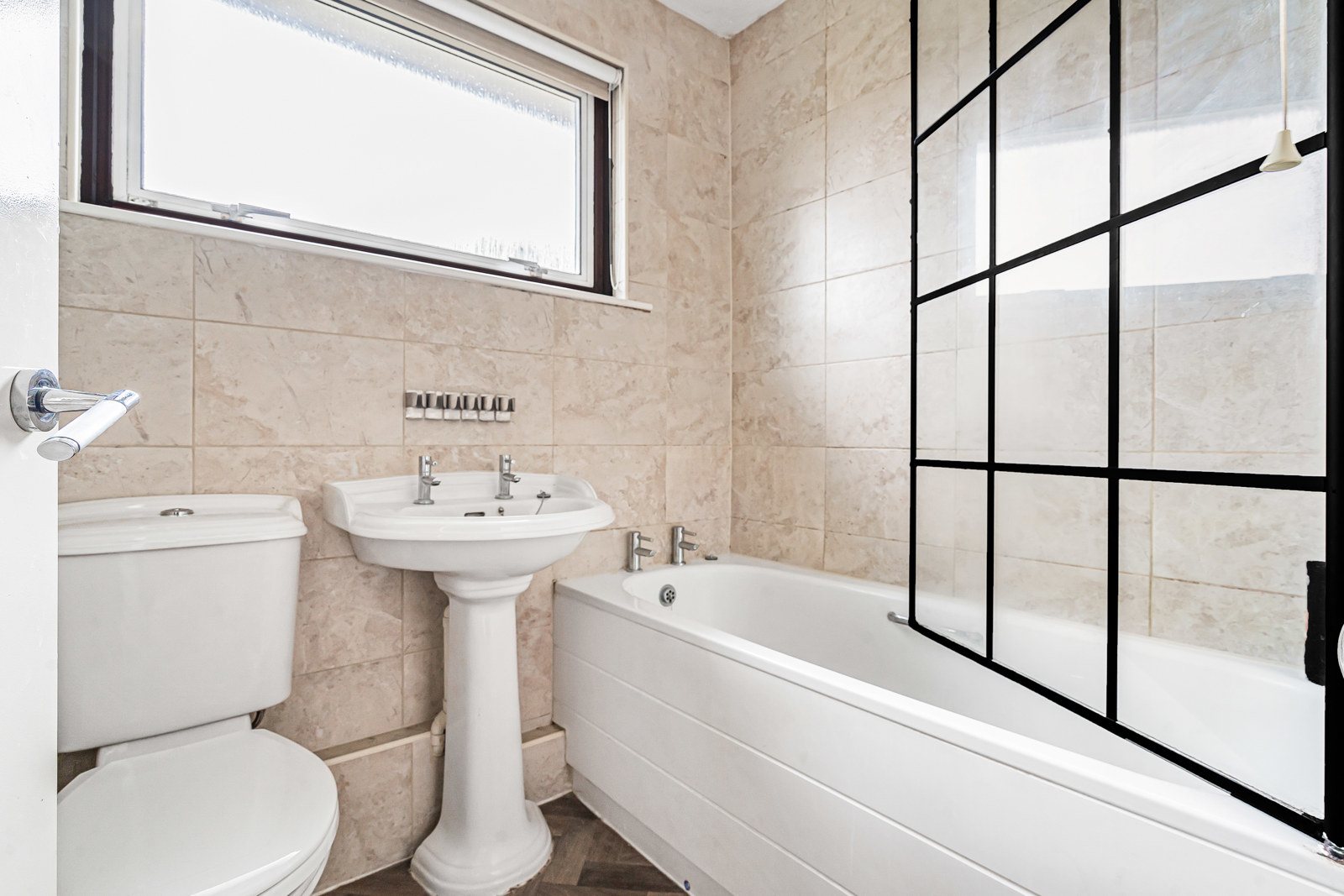 Arthur Close, Farnham, Surrey, GU9, photo 6