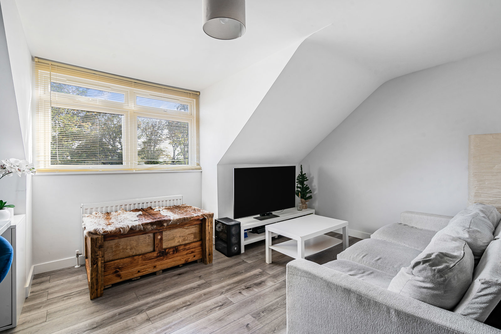Lynchford Road, Farnborough, Hampshire, GU14, photo 2