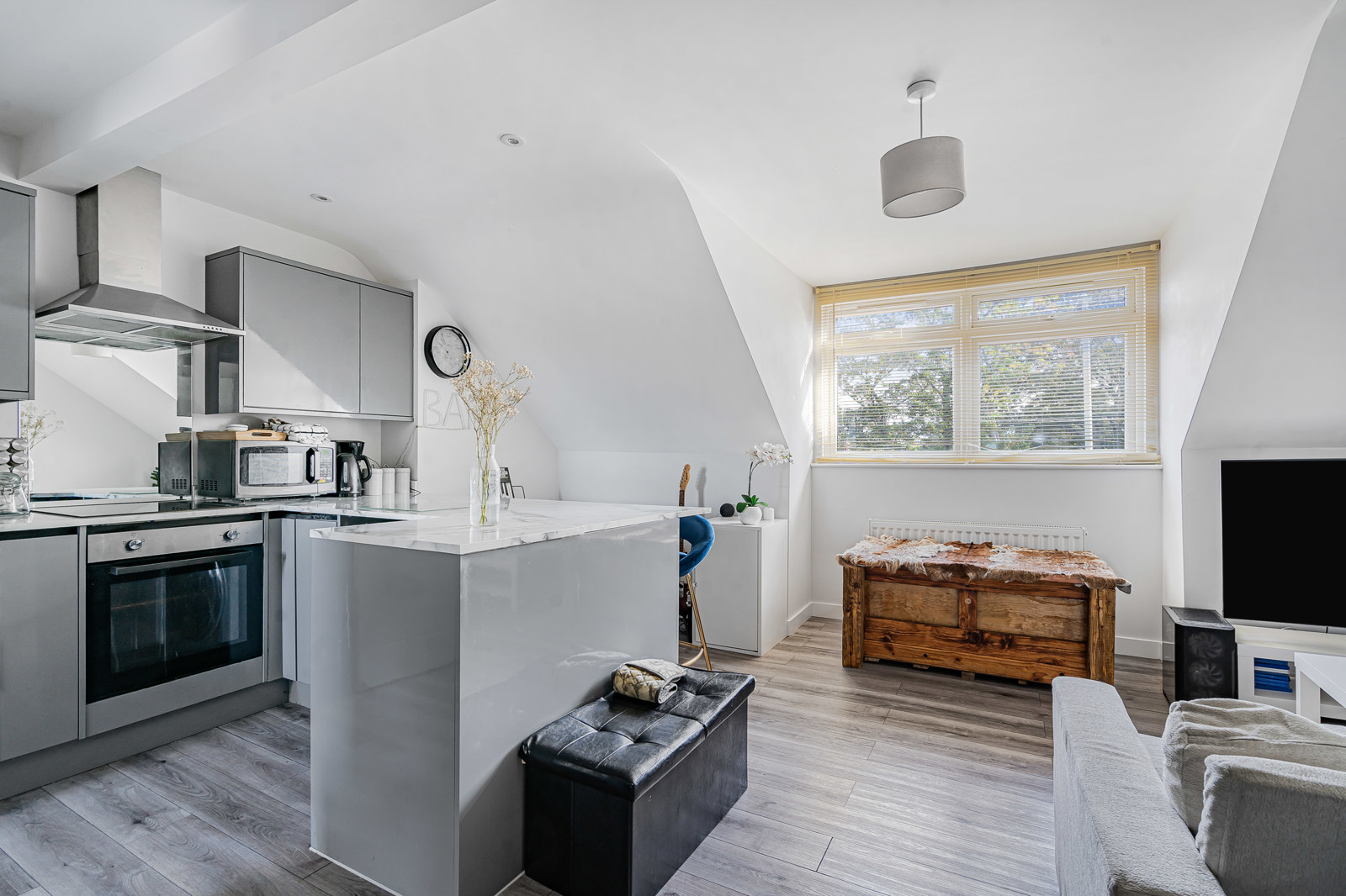 Lynchford Road, Farnborough, Hampshire, GU14, photo 3
