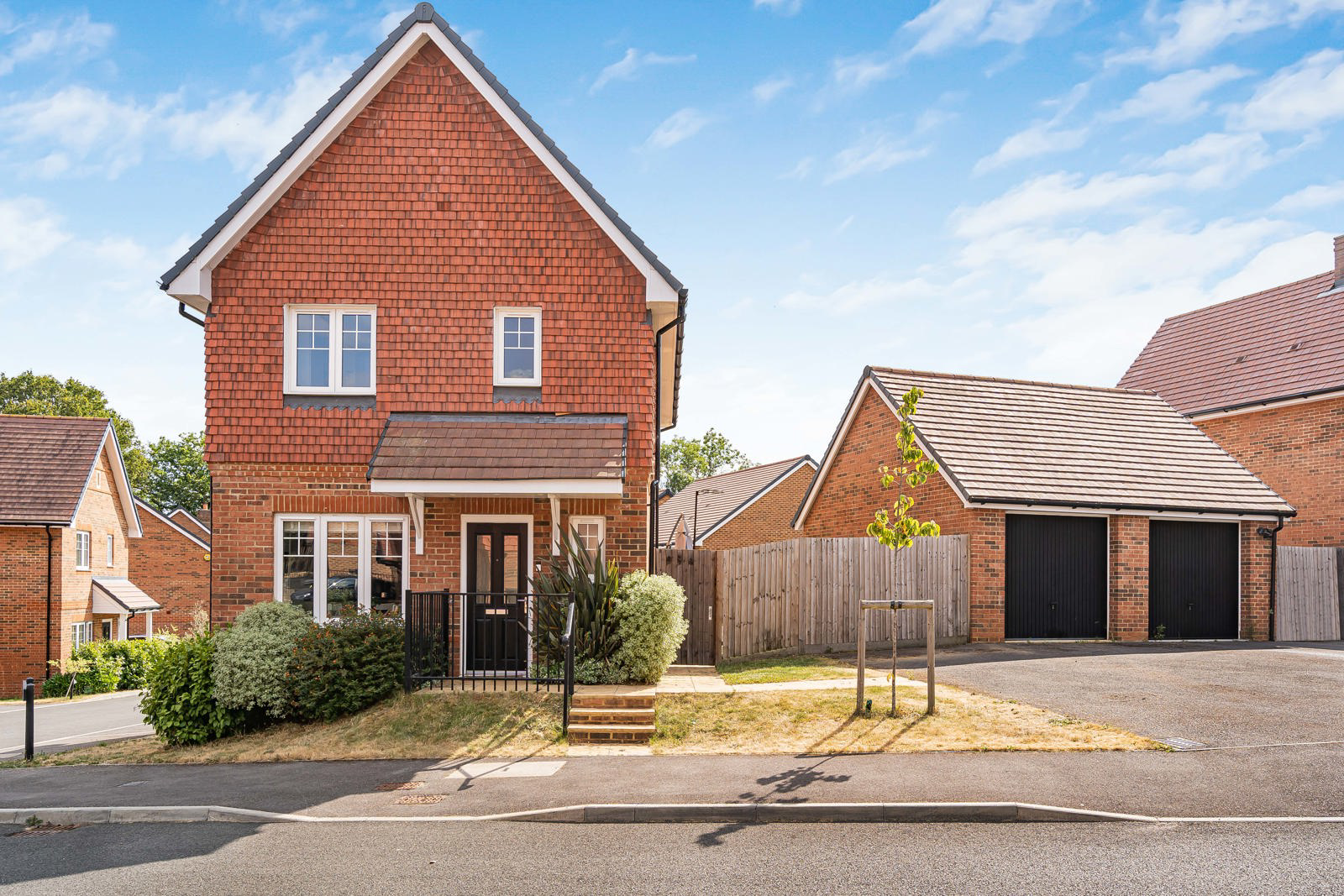 Armsworth Way, Farnham, Surrey, GU9
