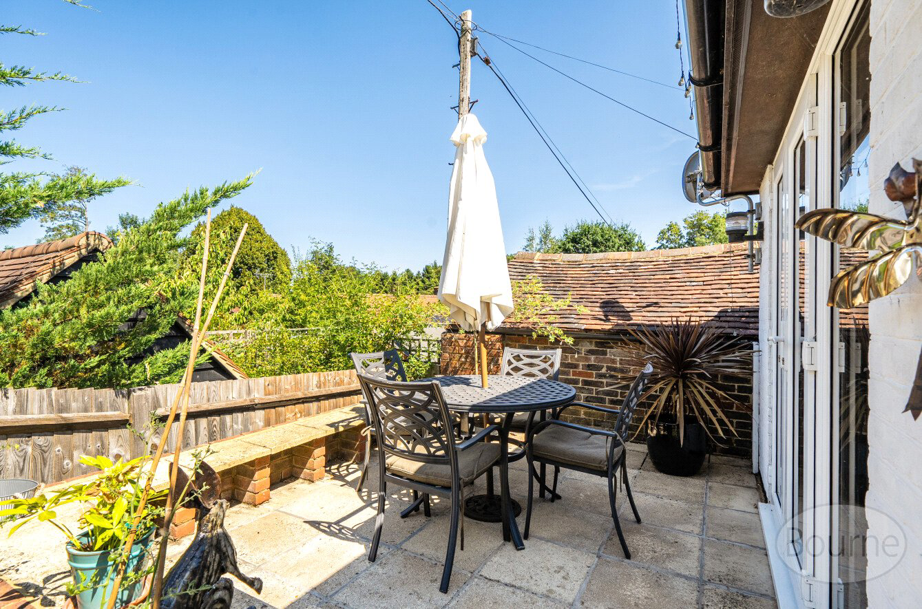 School Lane, Petersfield, Hampshire, GU32, photo 9