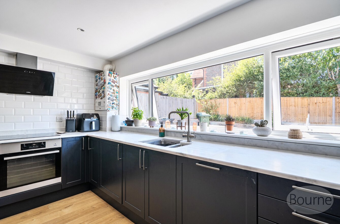 School Lane, Petersfield, Hampshire, GU32, photo 21