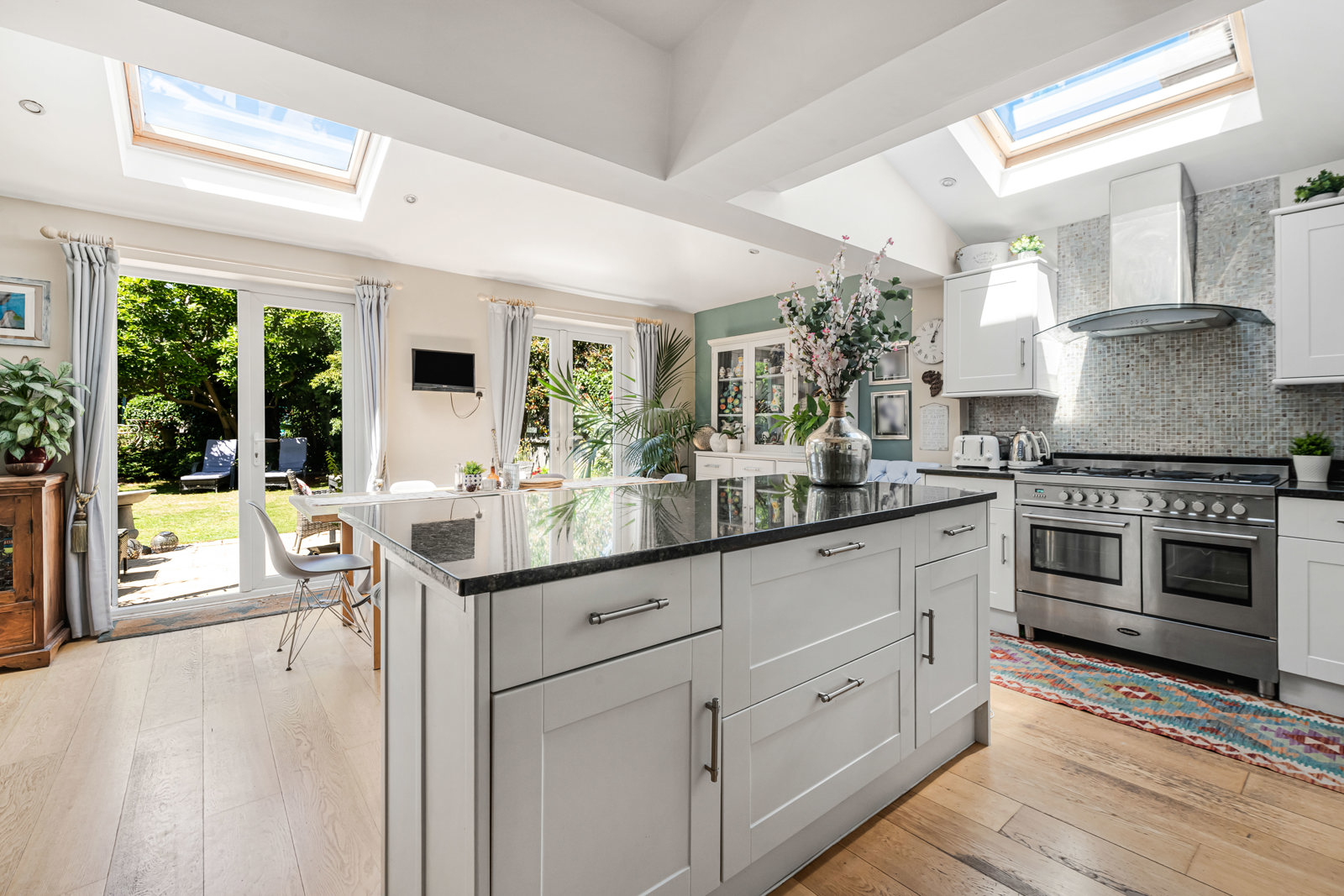 Chiltern Drive, Surbiton, Surrey, KT5, photo 2
