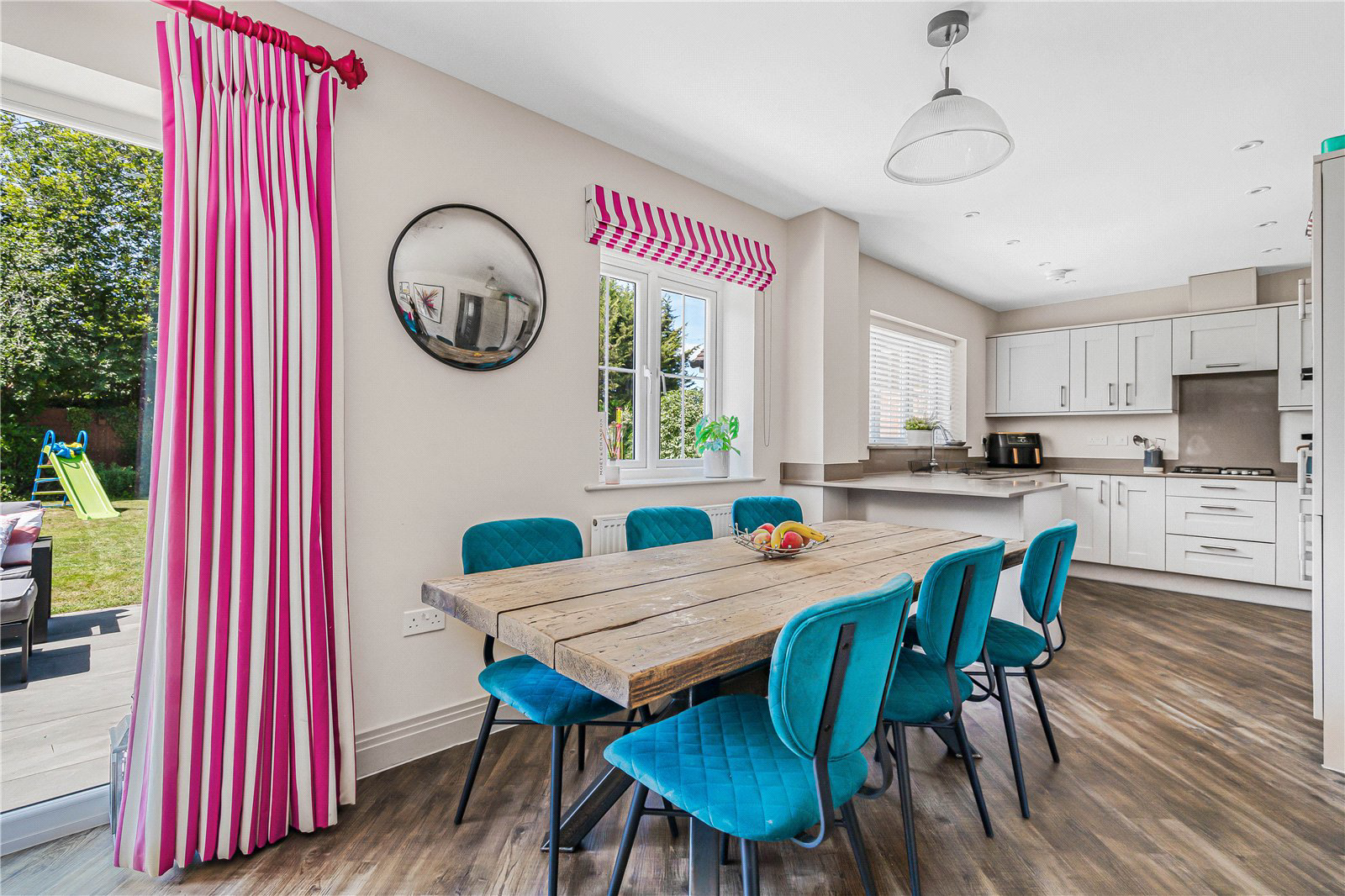 Wanborough Way, Ash Green, Surrey, GU12, photo 2