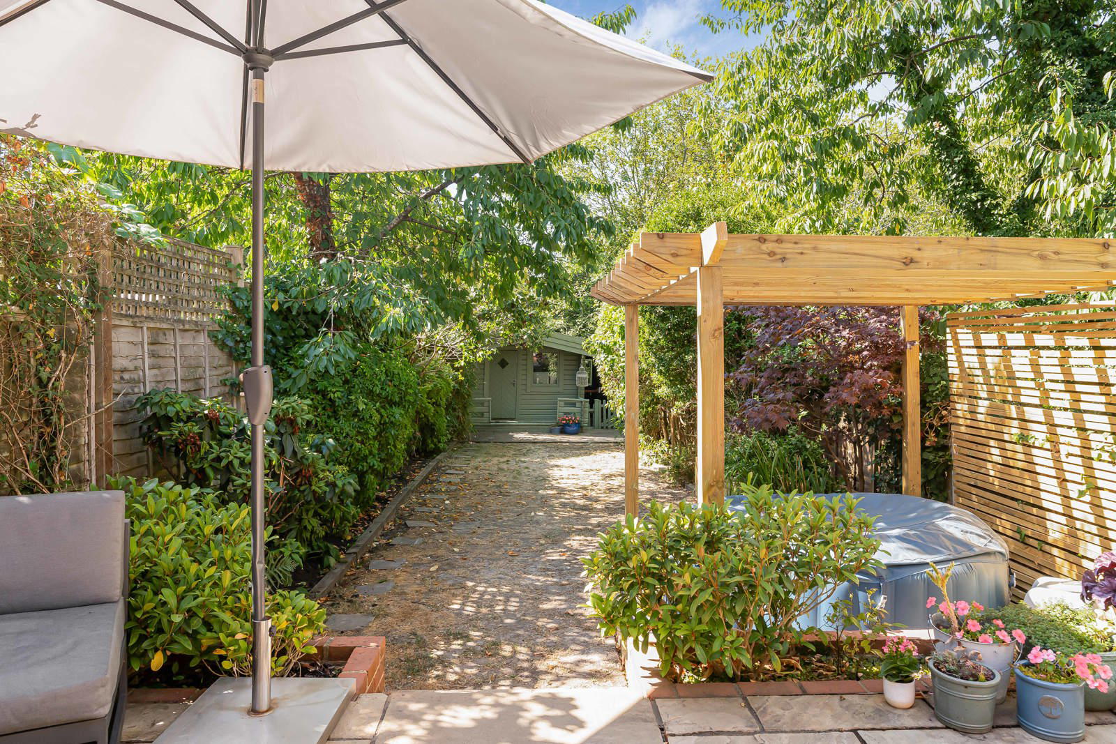 Prospect Road, Rowledge, Farnham, Surrey, GU10, photo 22