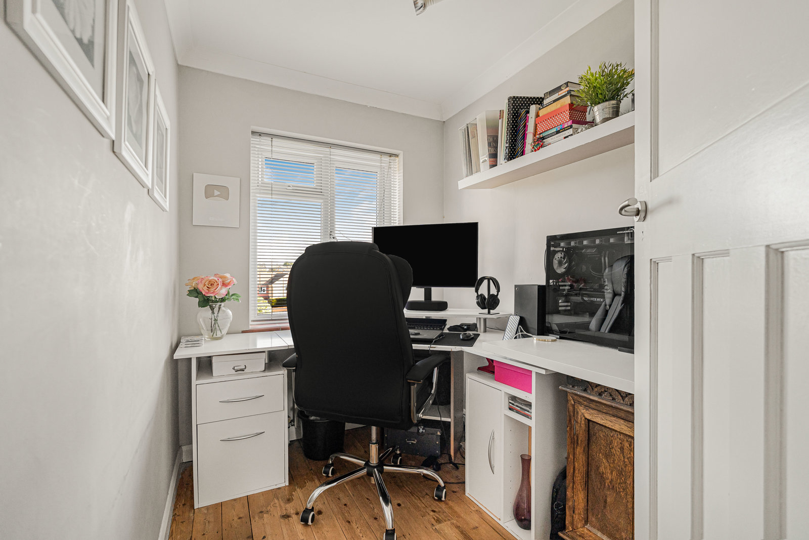 Thorn Road, Boundstone, Farnham, Surrey, GU10, photo 12