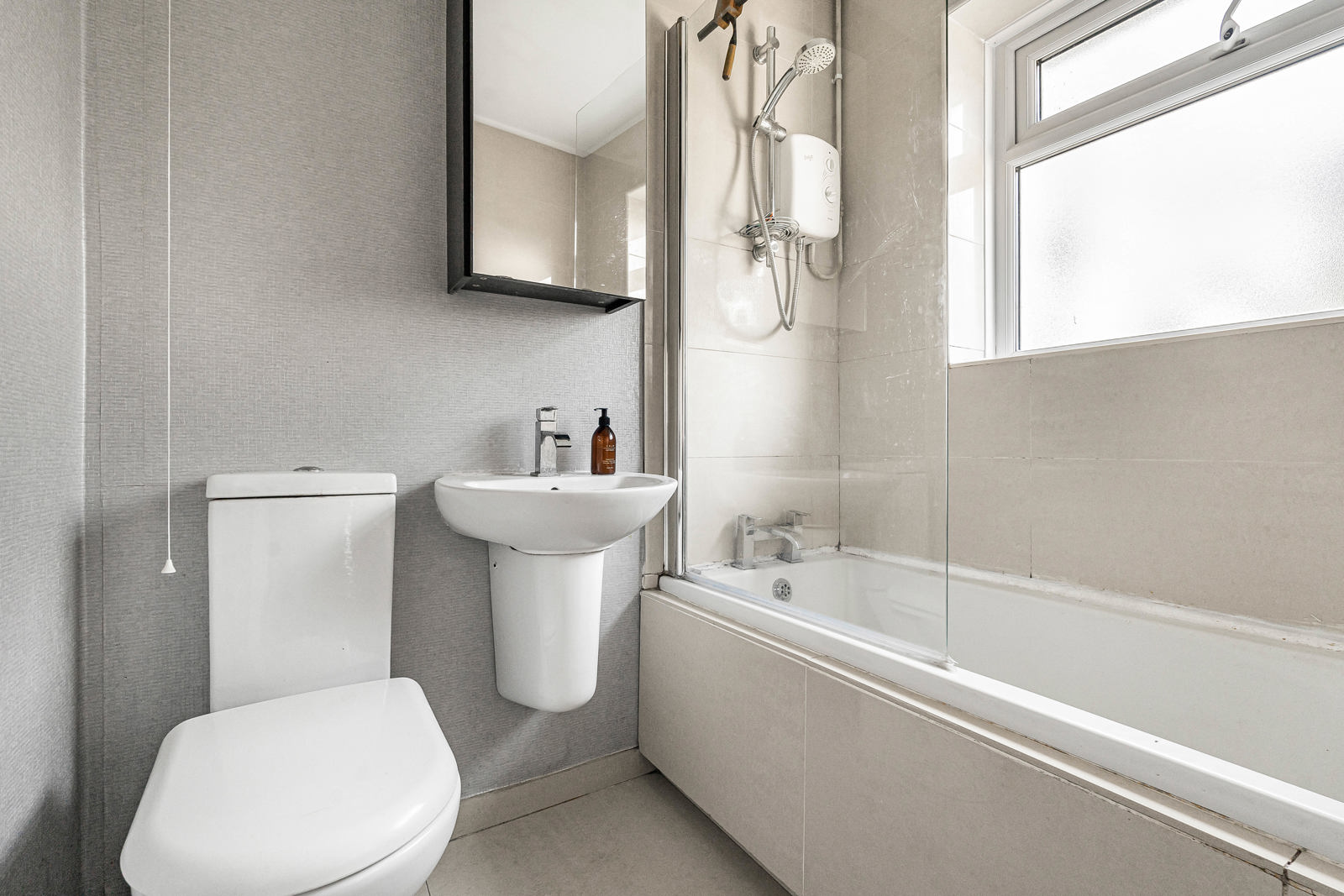 Thorn Road, Boundstone, Farnham, Surrey, GU10, photo 10