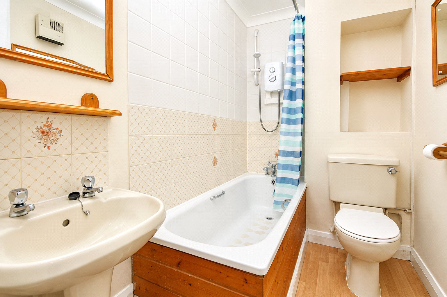 Chalet Court, Bordon, Hampshire, GU35, photo 6