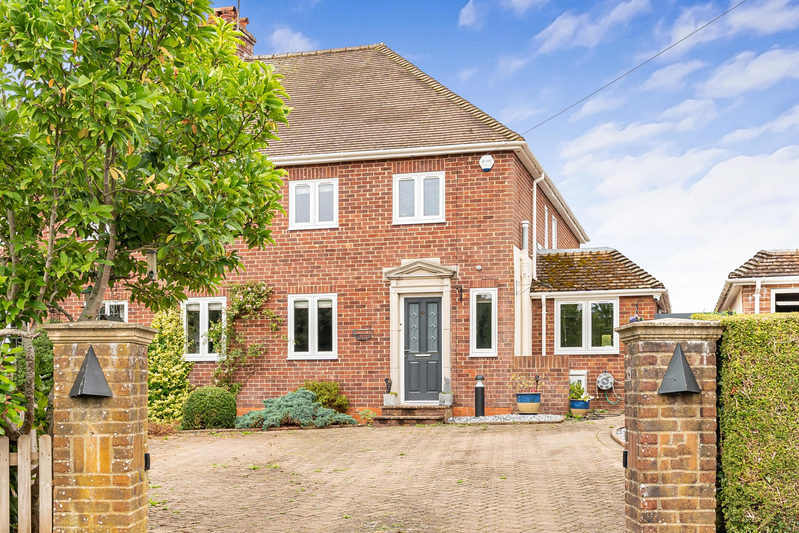 Ferney Close, Chawton, Alton, Hampshire, GU34