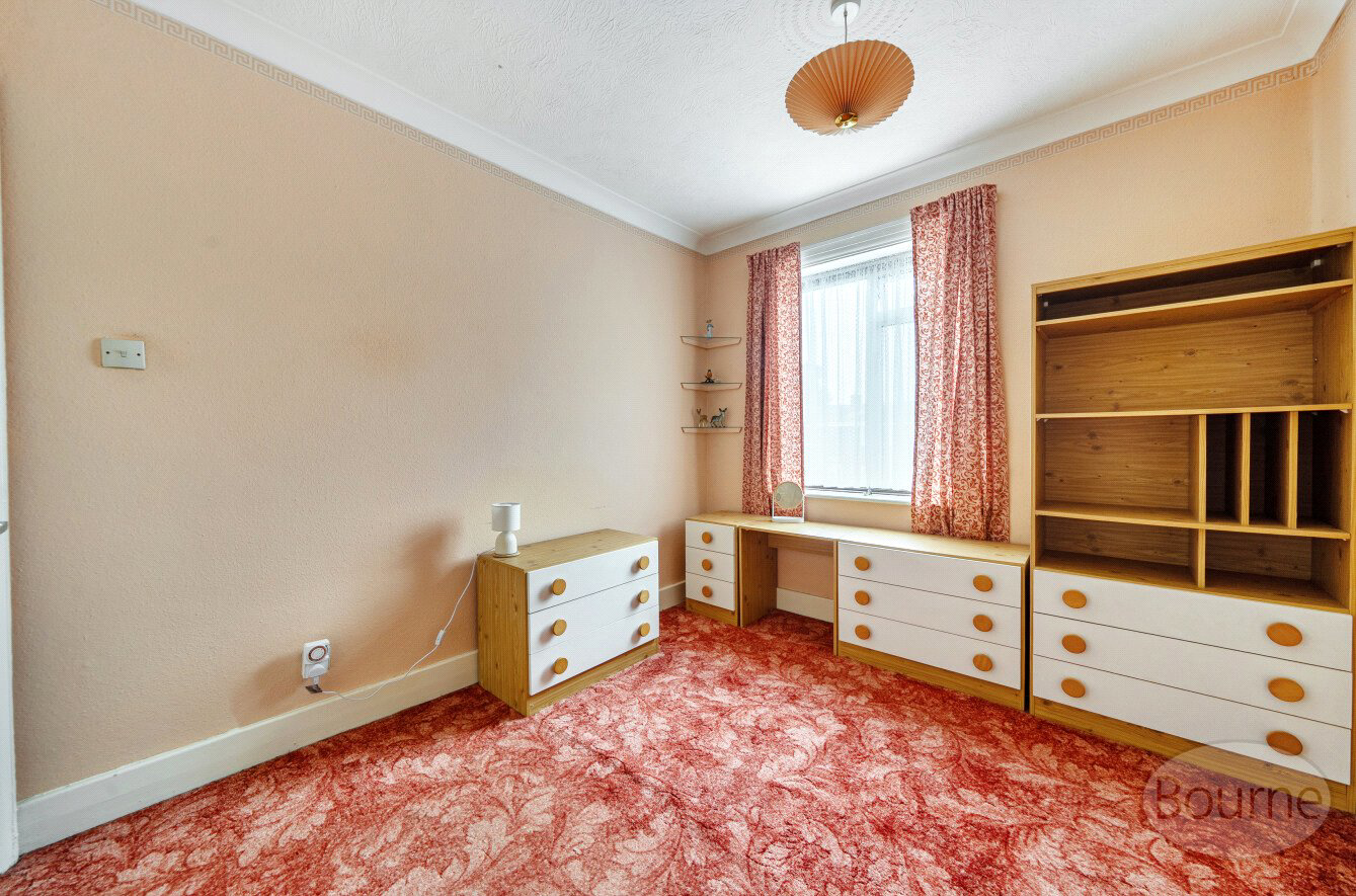 Bardsley Drive, Farnham, Surrey, GU9, photo 7