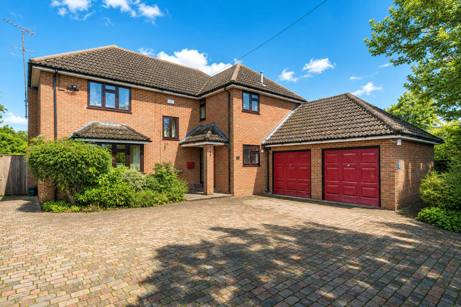 Waverley Lane, Farnham, Surrey, GU9
