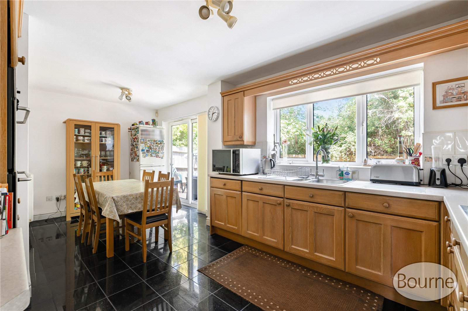Coresbrook Way, Knaphill, Woking, Surrey, GU21, photo 4