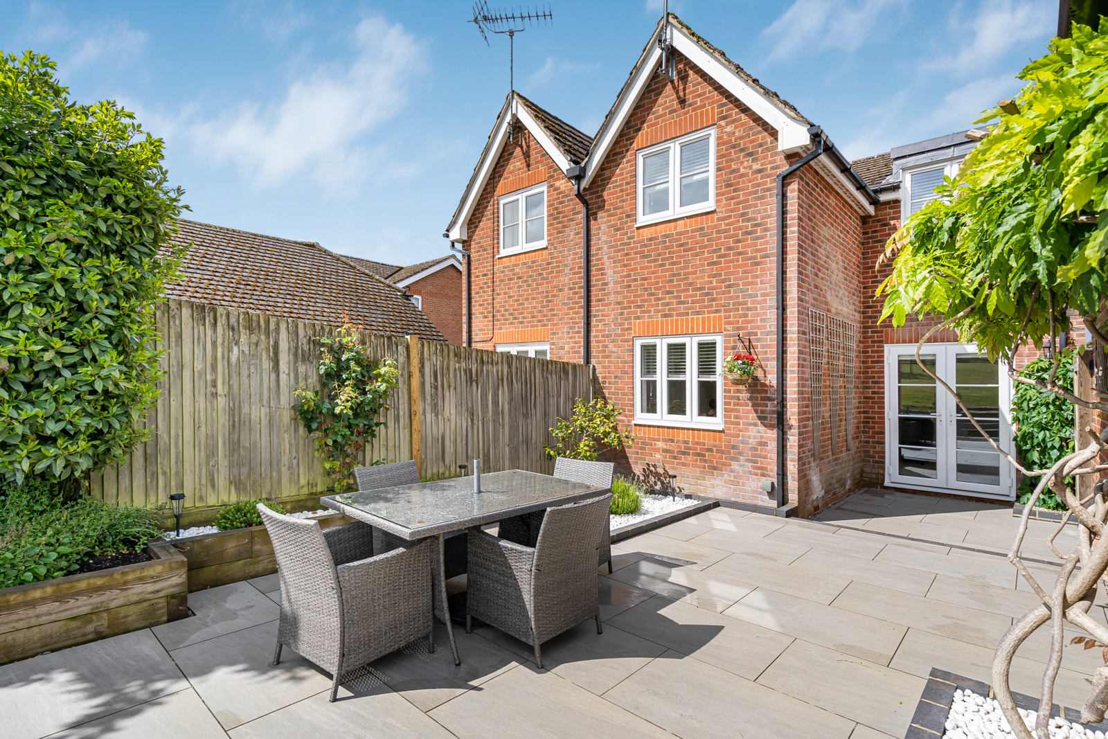 Shirnall Meadow, Lower Farringdon, Alton, Hampshire, GU34, photo 15