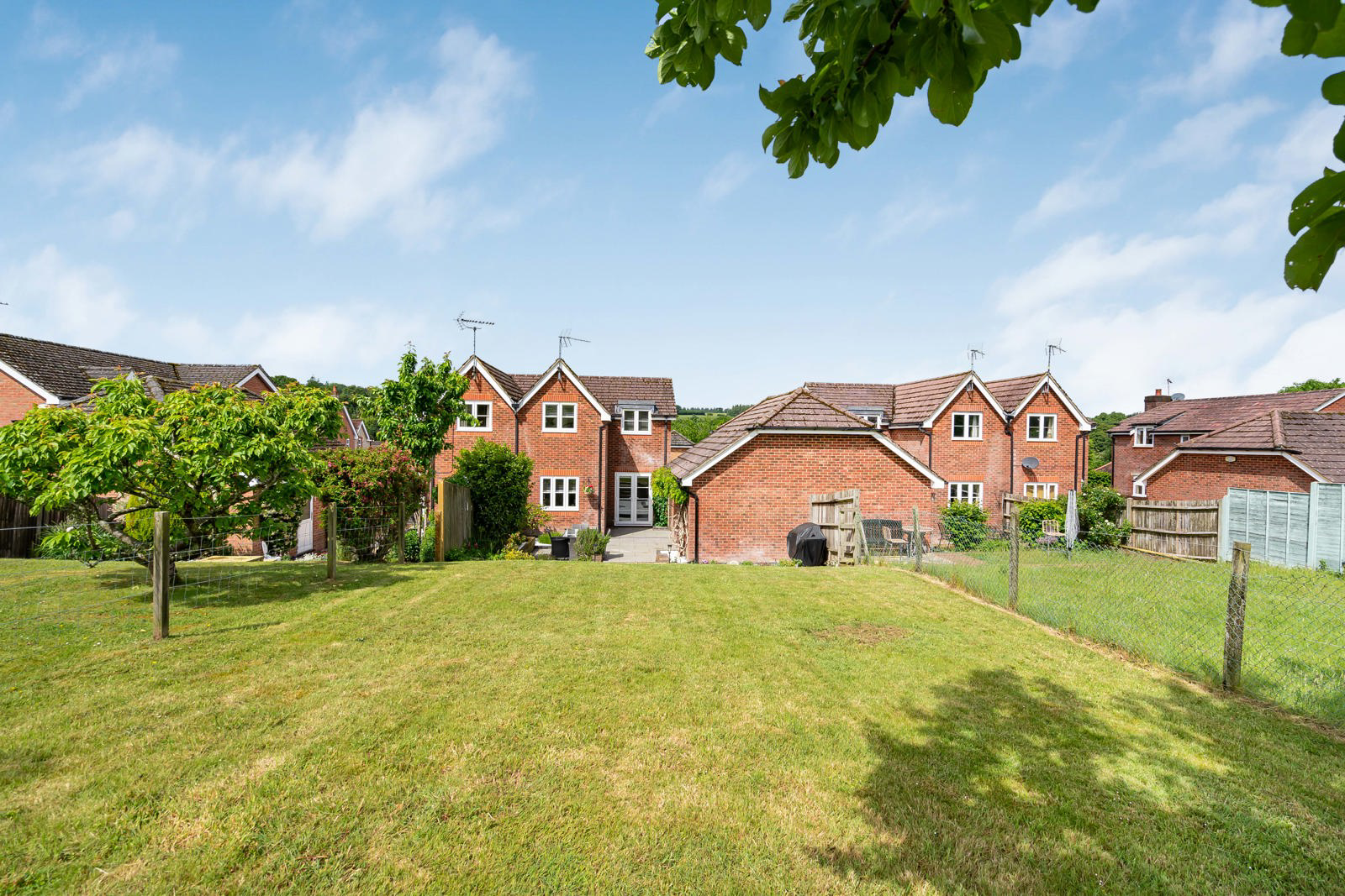 Shirnall Meadow, Lower Farringdon, Alton, Hampshire, GU34, photo 18