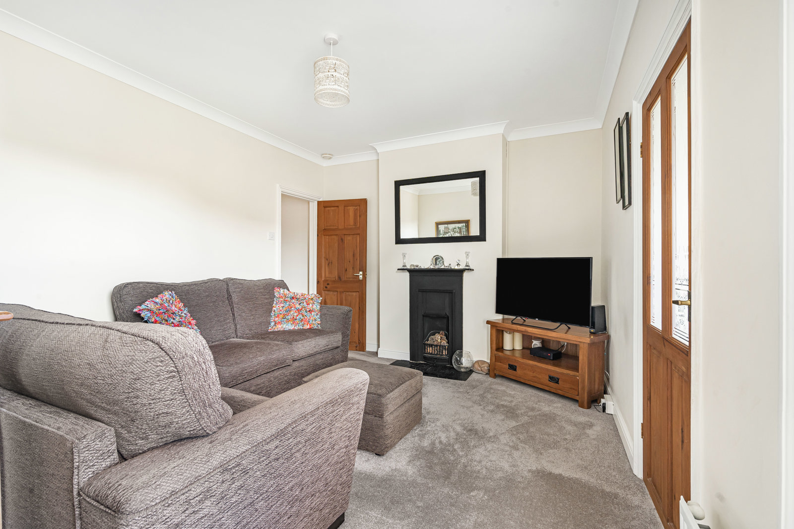 Badshot Lea Road, Badshot Lea, Farnham, Surrey, GU9, photo 12