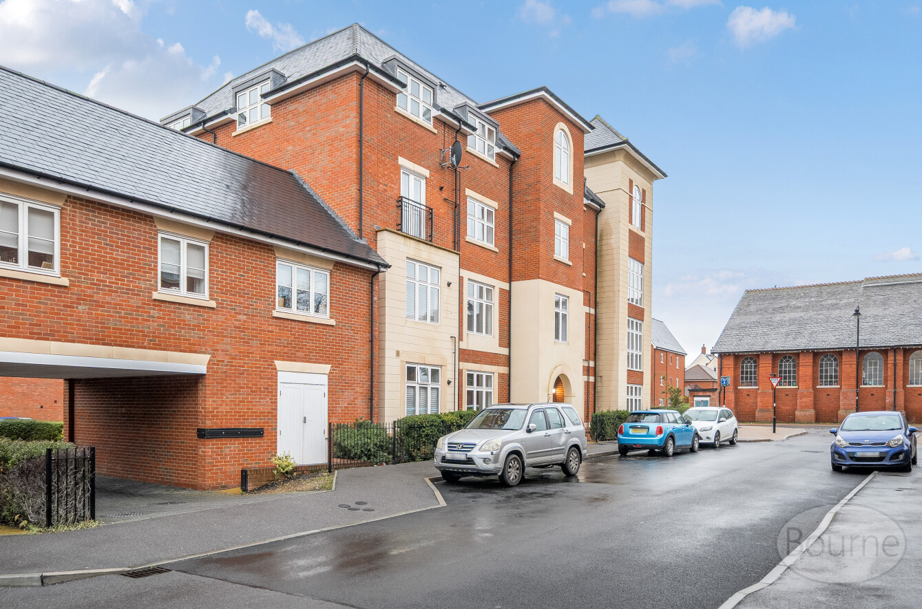 Corunna Avenue, Wellesley, Aldershot, Hampshire, GU11, photo 10