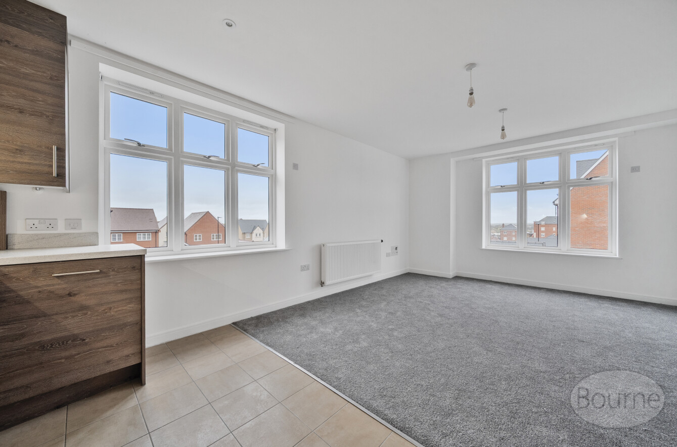 Corunna Avenue, Wellesley, Aldershot, Hampshire, GU11, photo 3