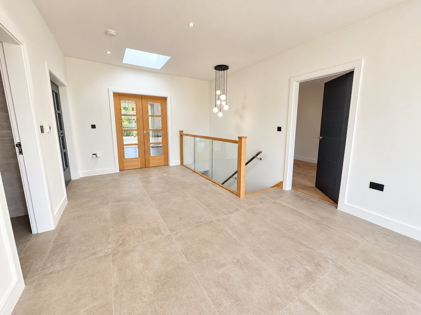 Peace Meadow Close, Lower Bourne, Farnham, Surrey, GU10, photo 7