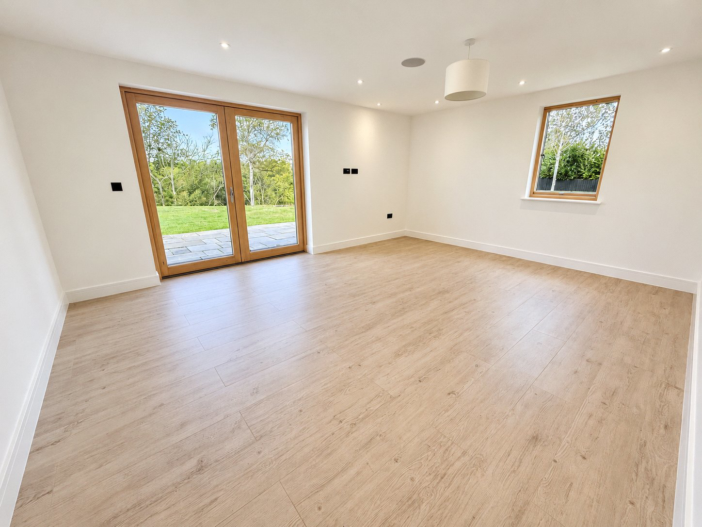 Peace Meadow Close, Lower Bourne, Farnham, Surrey, GU10, photo 6
