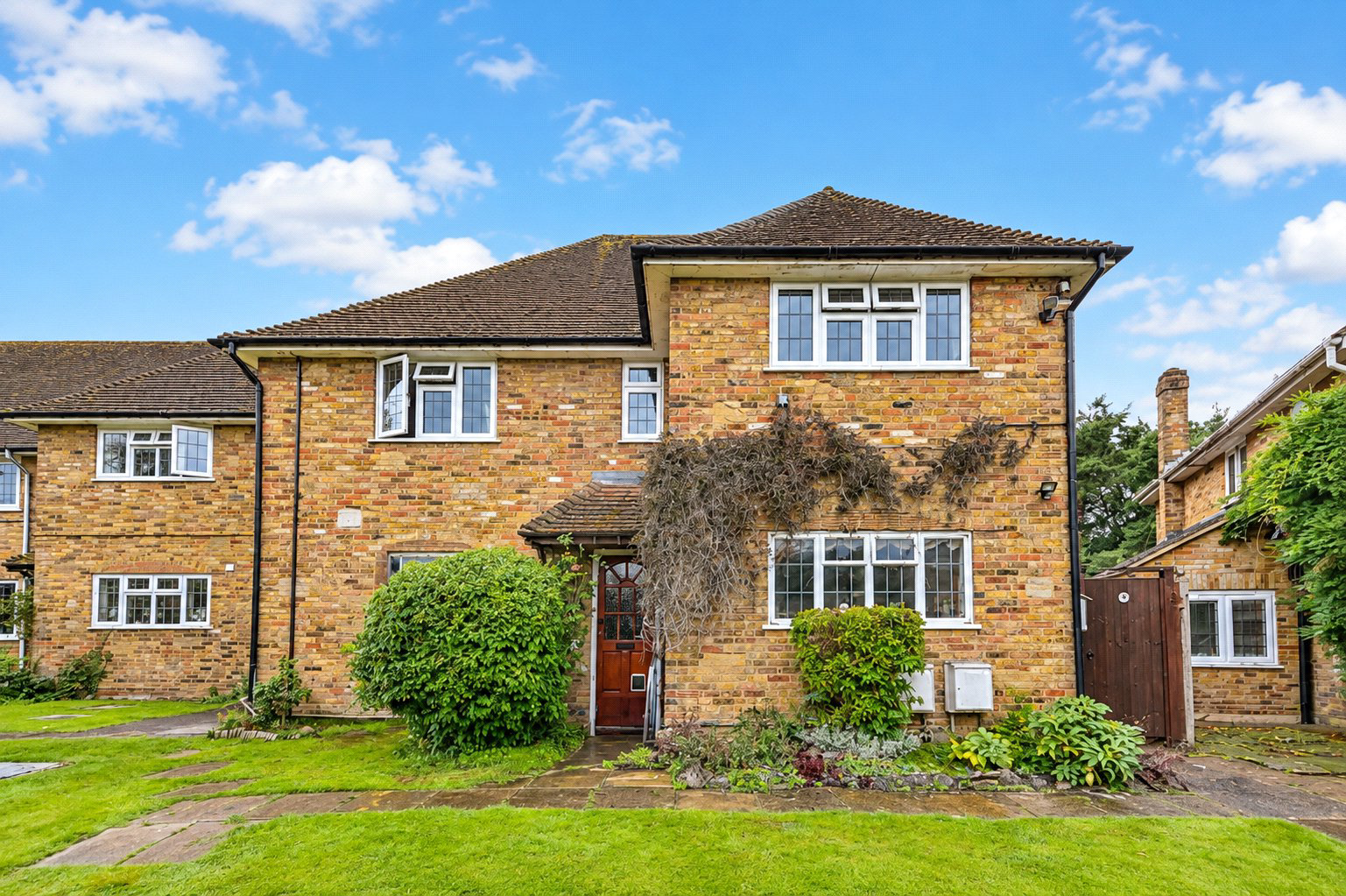 Howard Ridge, Burpham, Guildford, Surrey, GU4