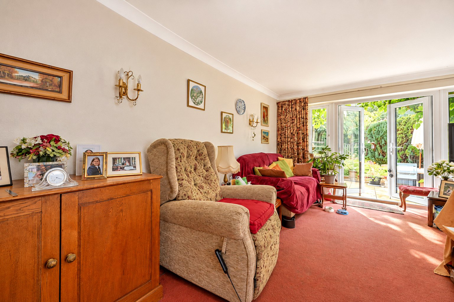 Howard Ridge, Burpham, Guildford, Surrey, GU4, photo 2