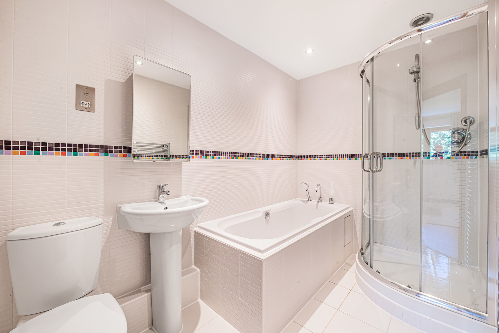 Vale Wood Drive, Lower Bourne, Farnham, Surrey, GU10, photo 17