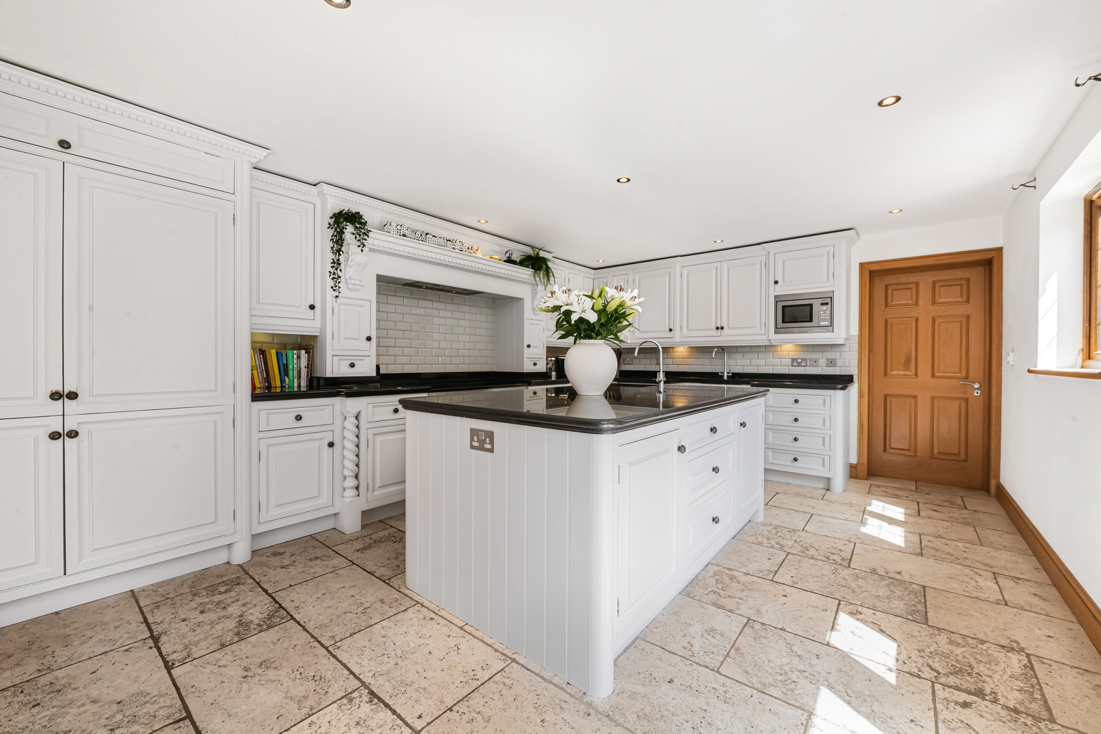 Vale Wood Drive, Lower Bourne, Farnham, Surrey, GU10, photo 5