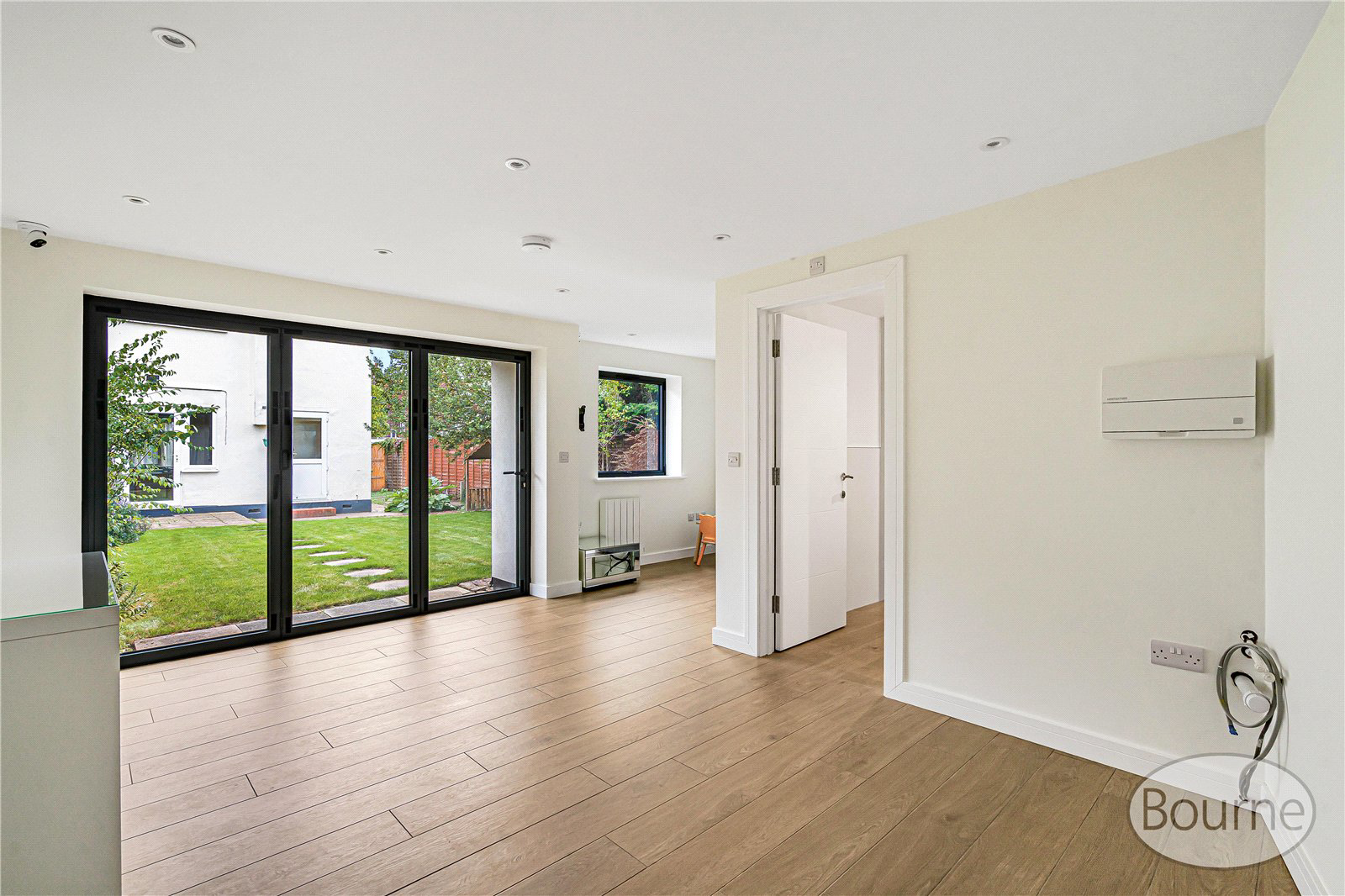 Oriental Road, Woking, Surrey, GU22, photo 9