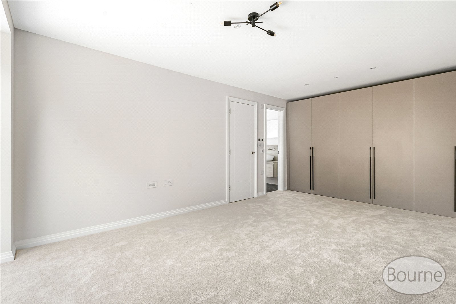 Kingfield Green, Woking, Surrey, GU22, photo 8