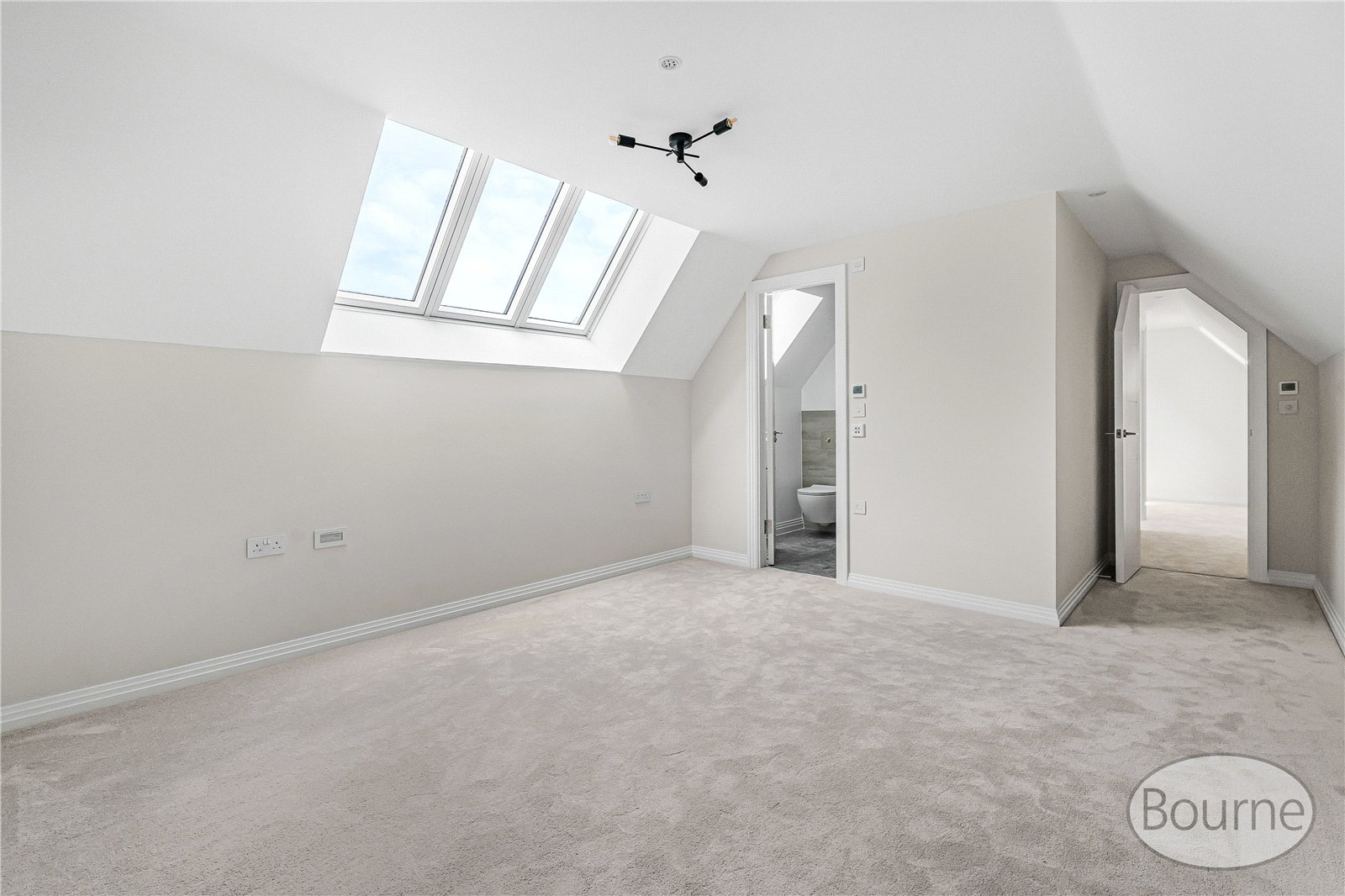Kingfield Green, Woking, Surrey, GU22, photo 15