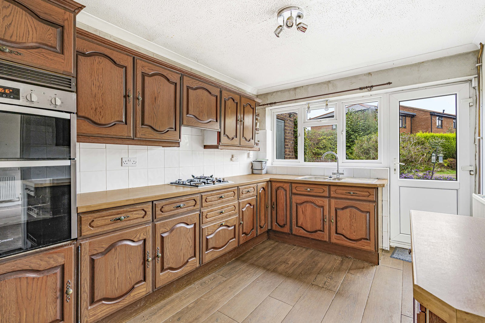 Manor Road, Ash, Surrey, GU12, photo 4