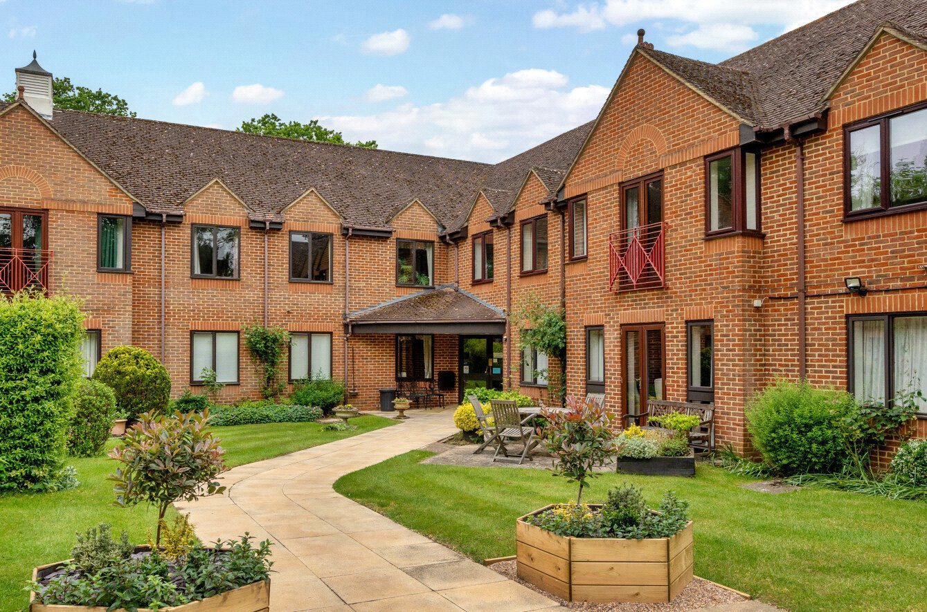 Ashley Gardens, Shalford, Guildford, Surrey, GU4
