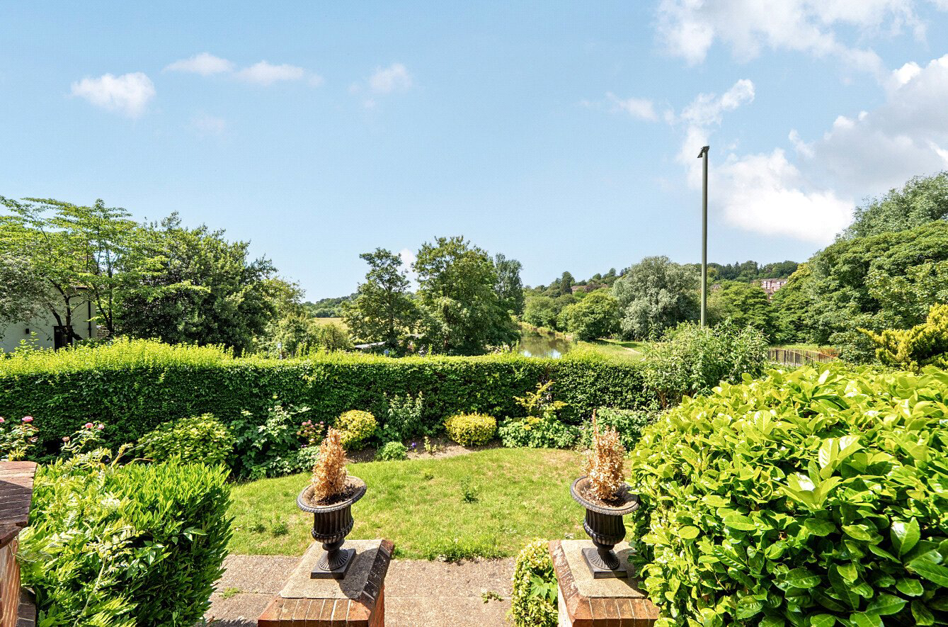 Shalford Road, Guildford, Surrey, GU1, photo 10