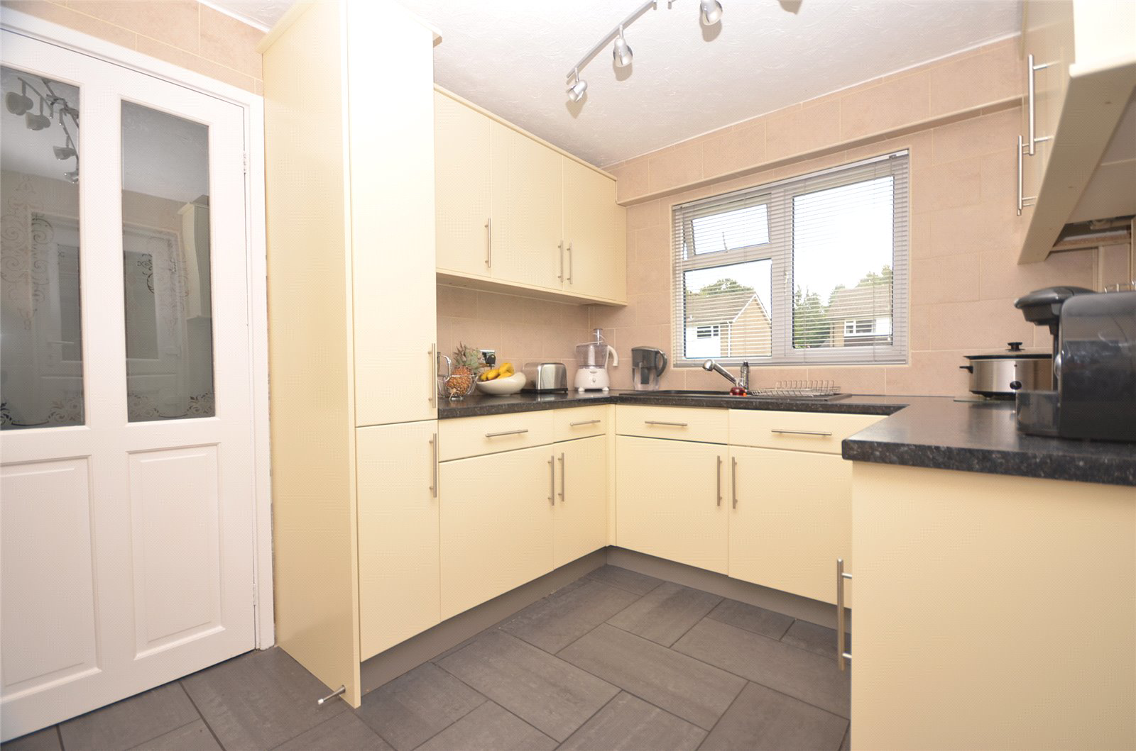 Frimley Grove Gardens, Frimley, Camberley, Surrey, GU16, photo 4
