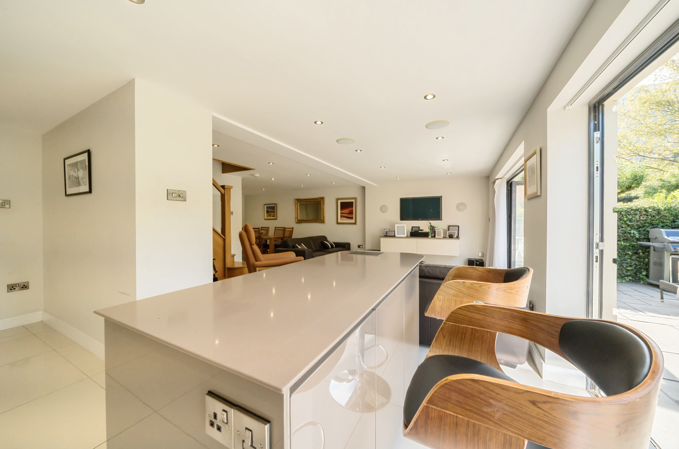 Brewery Road, Horsell, Woking, Surrey, GU21, photo 5