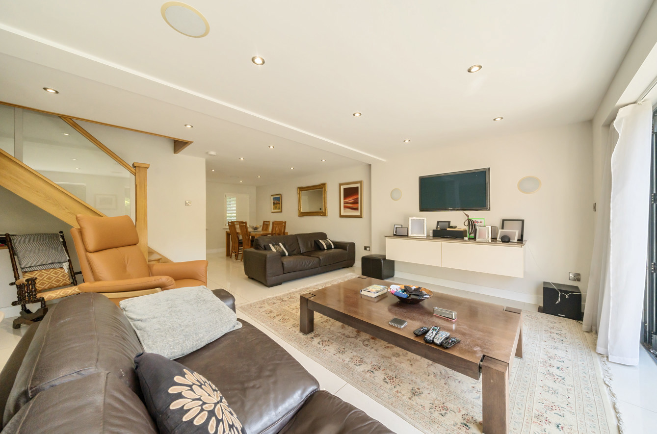 Brewery Road, Horsell, Woking, Surrey, GU21, photo 6