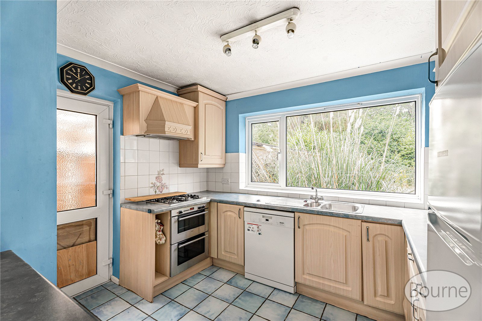 Bramble Rise, Cobham, Surrey, KT11, photo 2