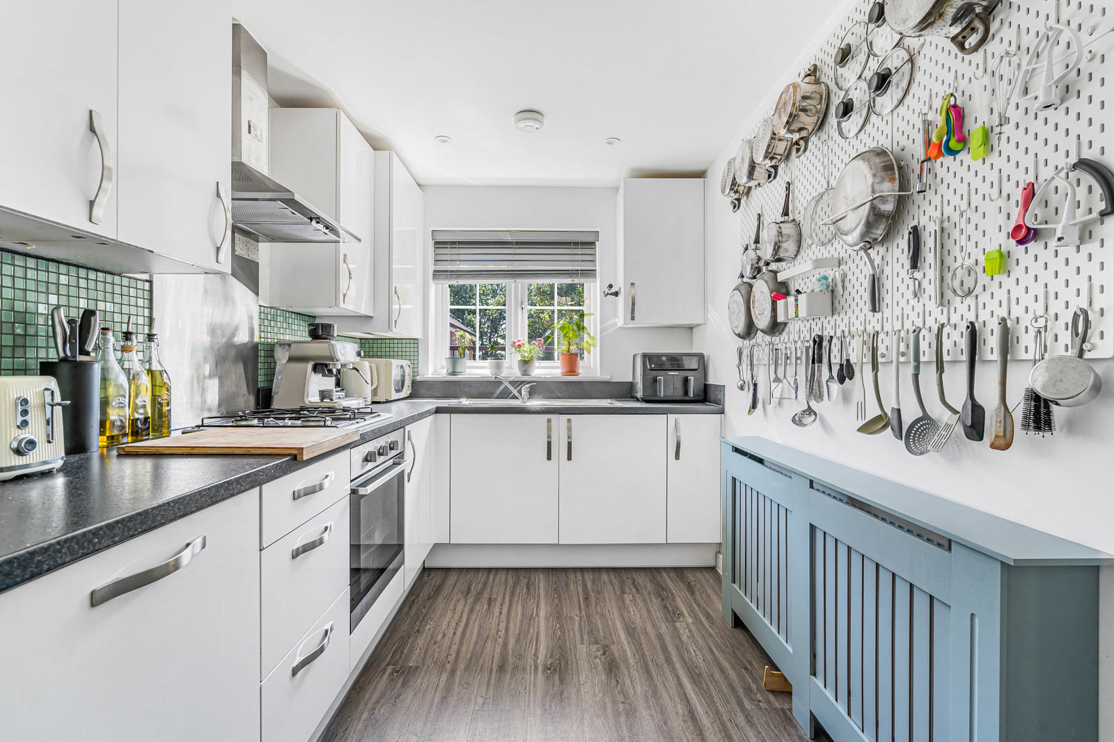 Baker Oats Drive, Wrecclesham, Farnham, Surrey, GU10, photo 2