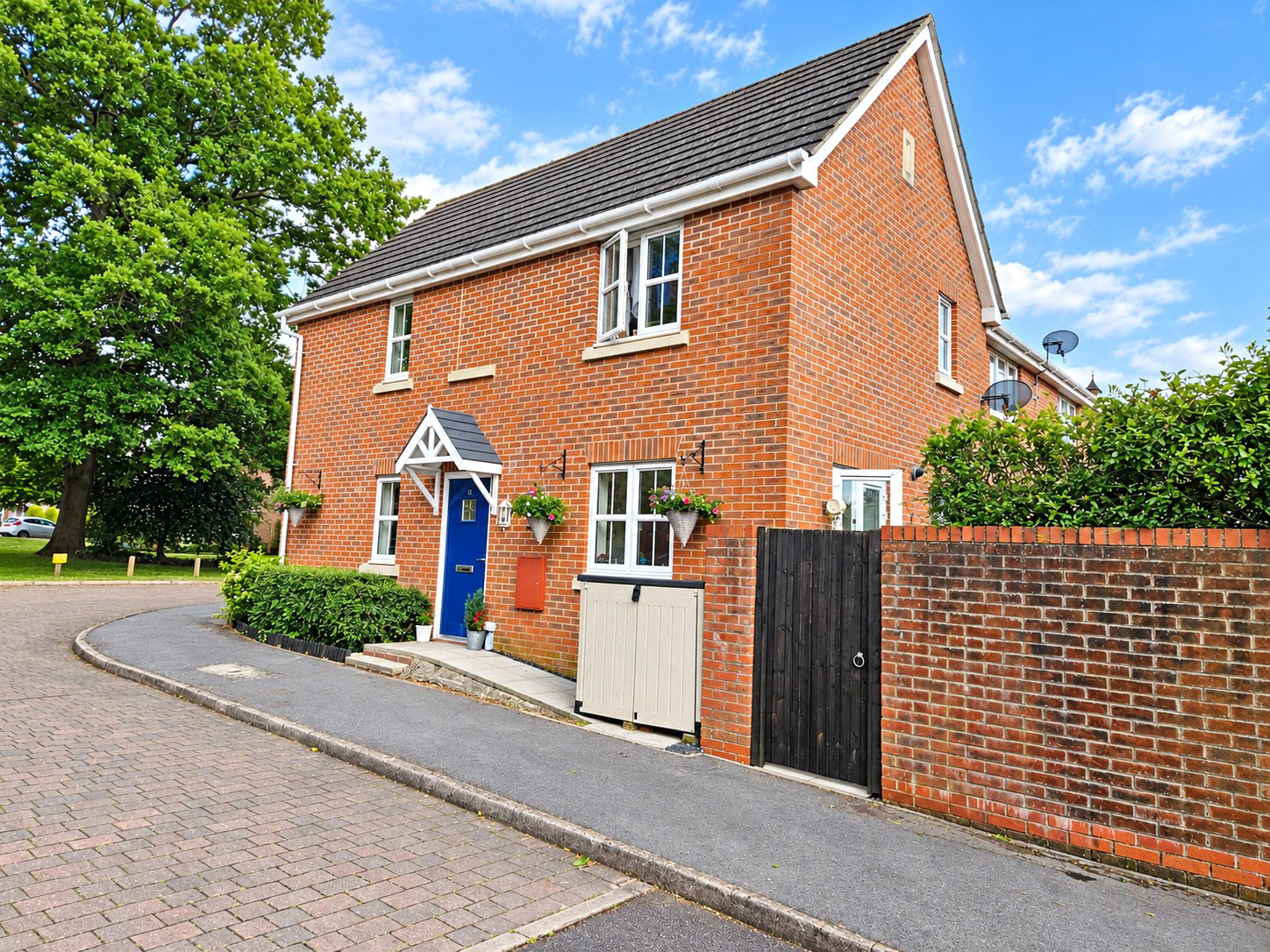 Pheasant Close, Four Marks, Alton, Hampshire, GU34