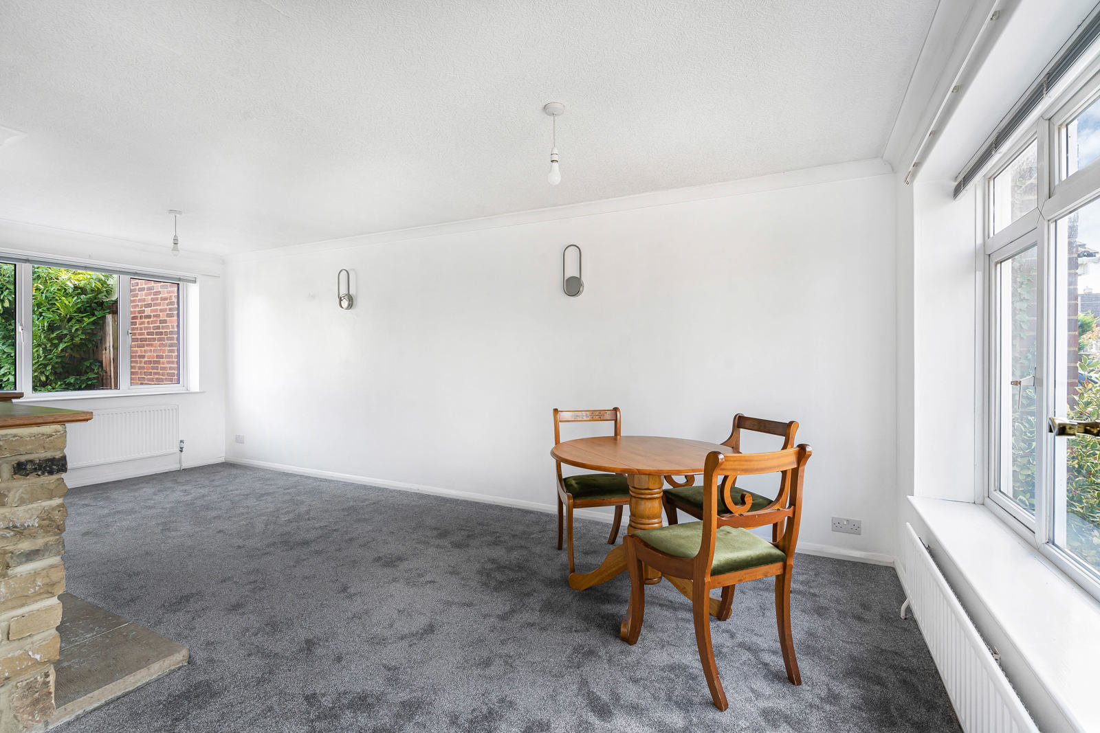 Brocks Drive, Fairlands, Guildford, Surrey, GU3, photo 3
