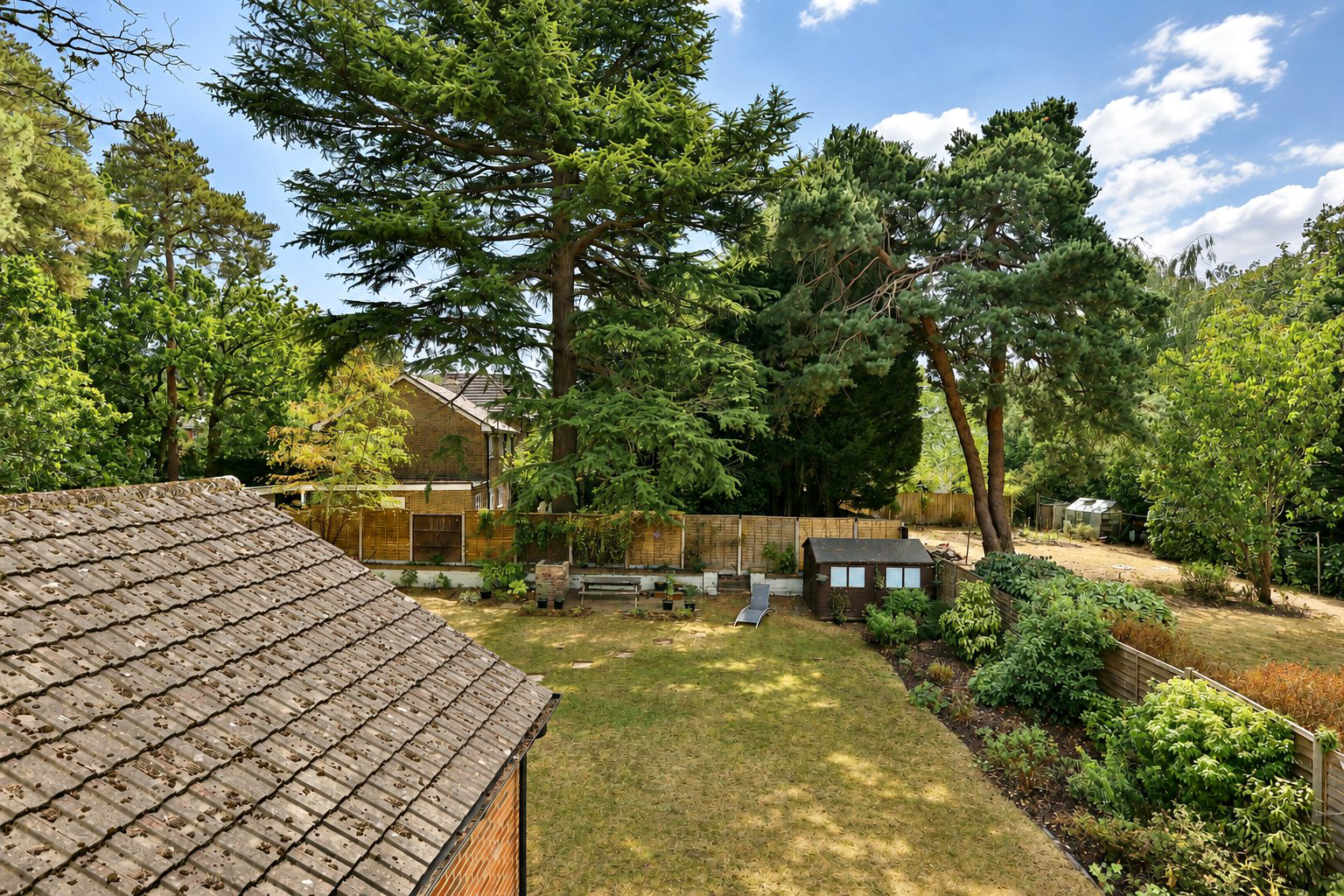 Pembroke Road, Woking, Surrey, GU22, photo 9